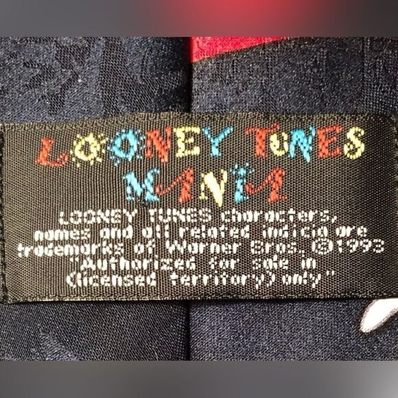 Looney Tunes Mania 90’s Vintage Football Necktie Black Background - Picture 4 of 5